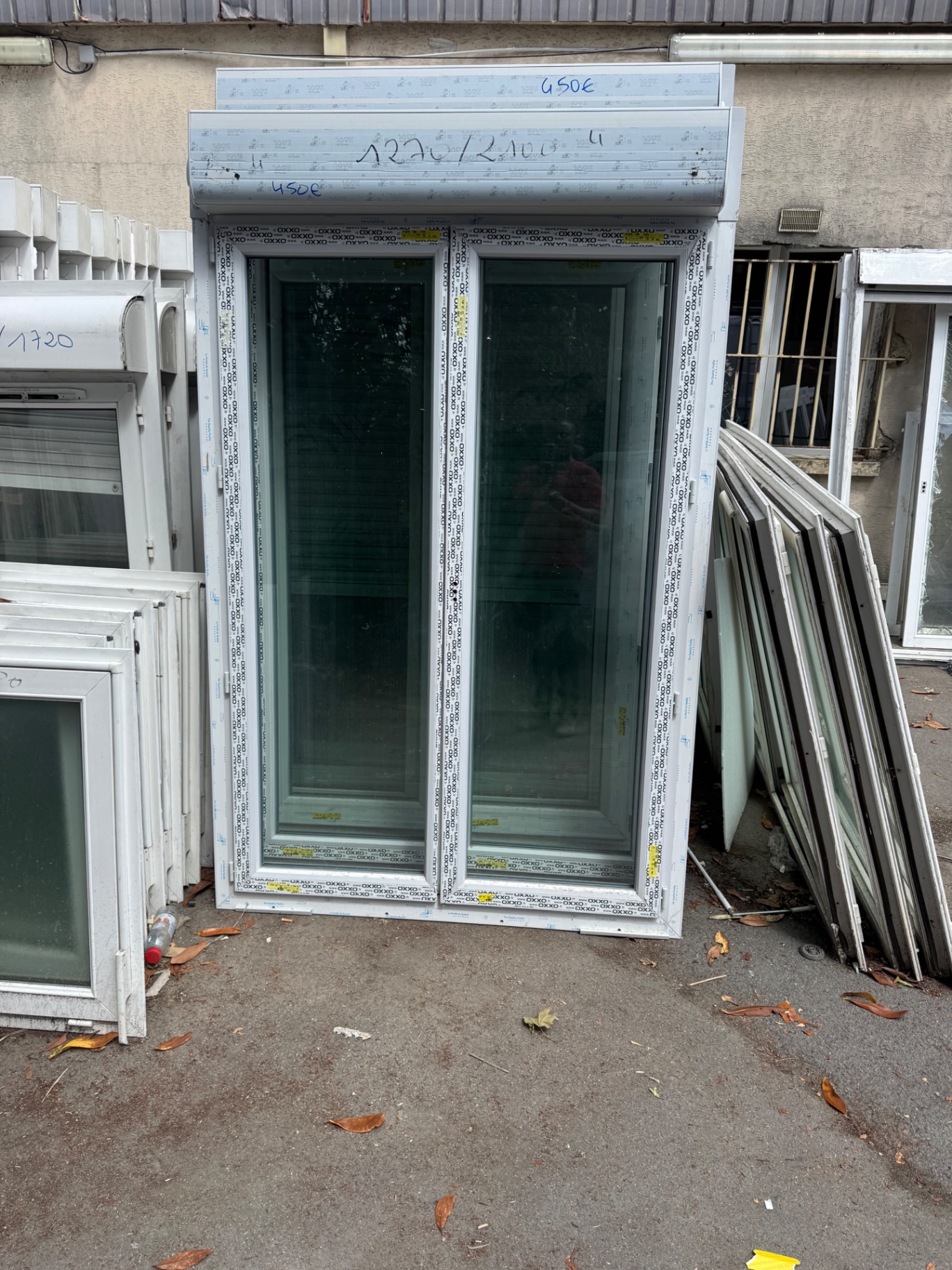 Porte-fenêtre PVC 2 vantaux avec volet roulant — 1270 x 2100 mm