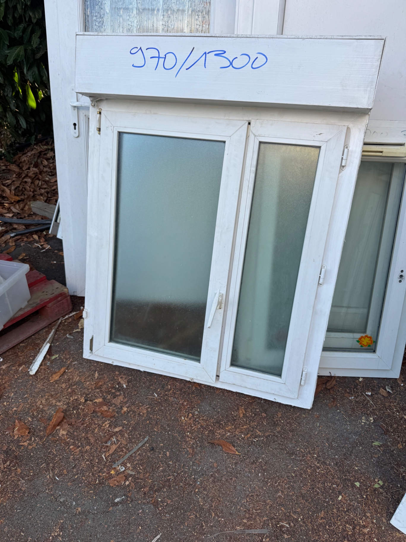 Fenêtre PVC 2 vantaux avec coffre volet roulant — 970 x 1300 mm