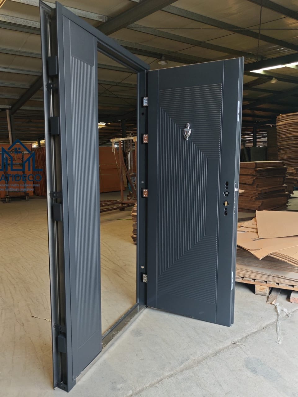Porte d’entrée — Modèle 09 disponible uniquement à Thiès, Sénégal